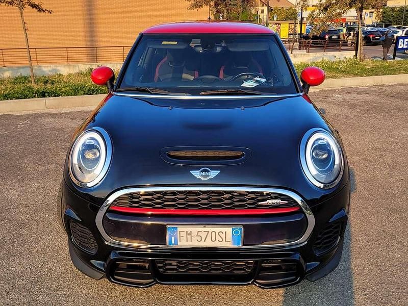 Begagnad Mini John Cooper Works 231 HK (169 kW) 2015 Svart Halvkombi