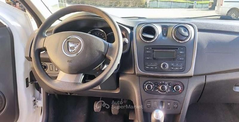 Usata Dacia Sandero Ambiance 75 CV (55 kW) 2017 Bianco Berlina