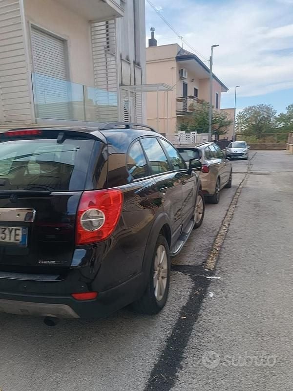 Usata Chevrolet Captiva 2008 Nero SUV