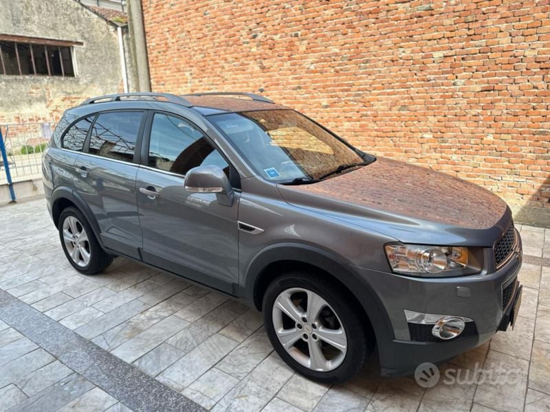 Usata Chevrolet Captiva 184 CV (135 kW) 2013 Grigio SUV