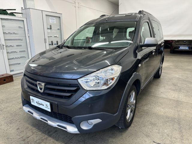 Grigio scuro Usata 2015 Dacia Dokker Stepway Monovolume | 6400 € (Super prezzo) - Immagine 1/4