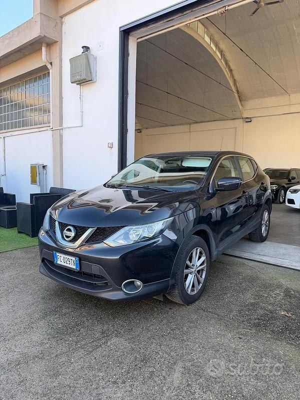 Nero Usata 2016 Nissan Qashqai Black Edition SUV | 9000 € (Ottimo prezzo) - Immagine 1/4