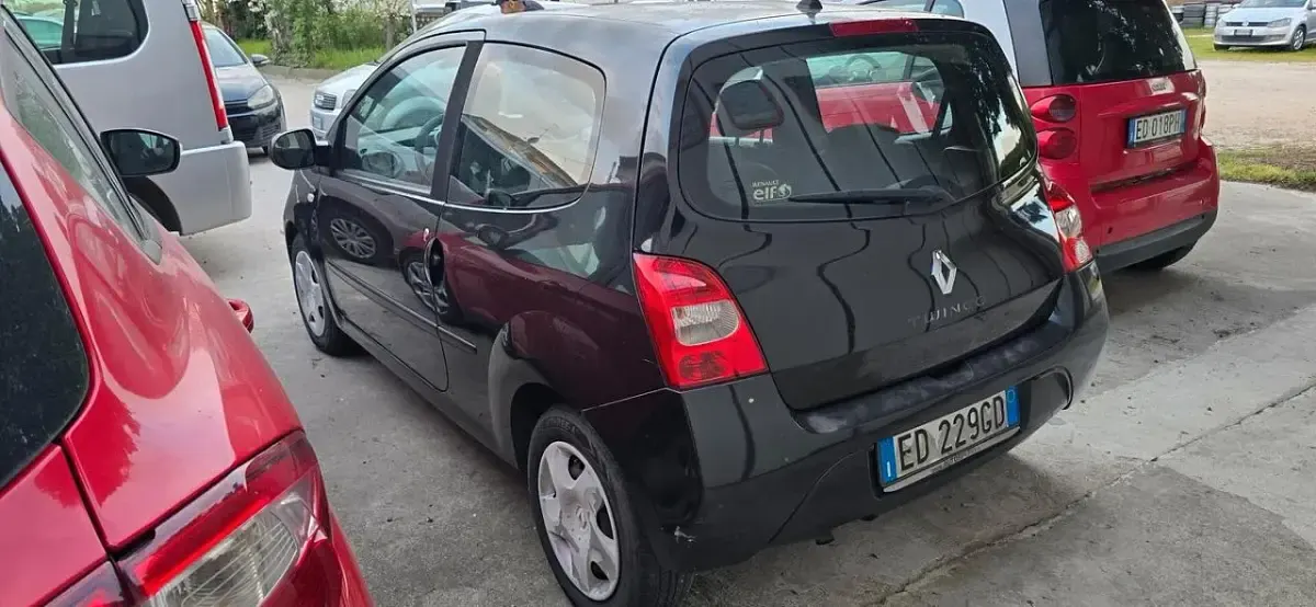 Usata Renault Twingo Dynamique 75 CV (55 kW) 2011 Nero Utilitaria