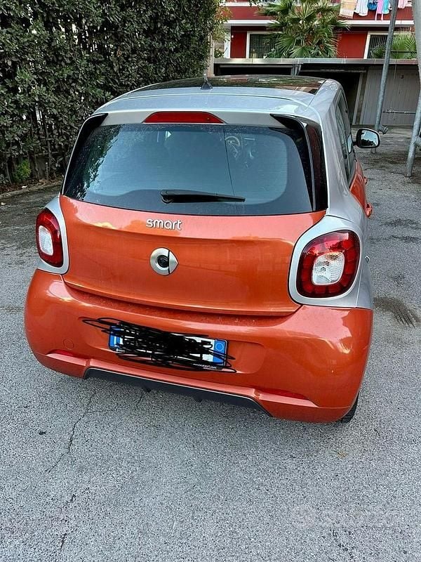 Usata Smart ForFour 90 CV (66 kW) 2015 Grigio Utilitaria