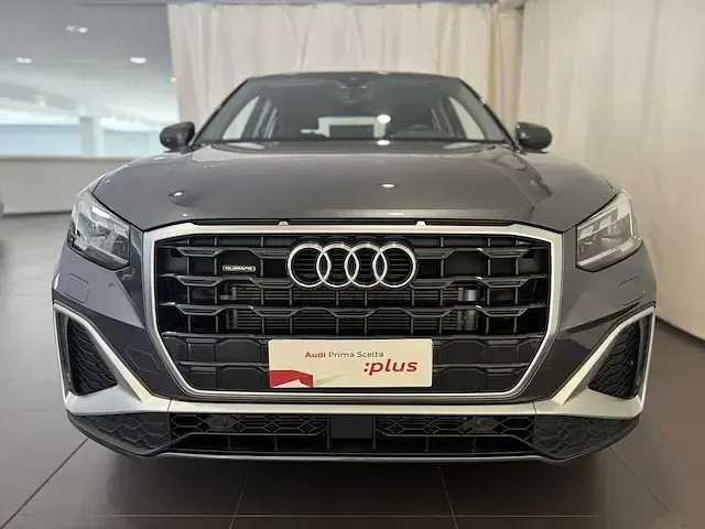 Usata Audi Q2 S-Line 190 CV (139 kW) 2024 Grigio SUV