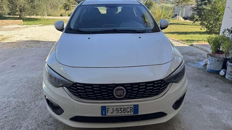 Usata Fiat Tipo Lounge 120 CV (88 kW) 2017 Berlina
