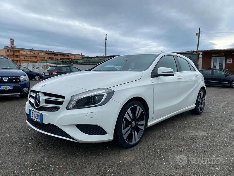 Bianco Usata 2013 Mercedes A180 Berlina | 13.990 € (Molto cara) - Immagine 1/4