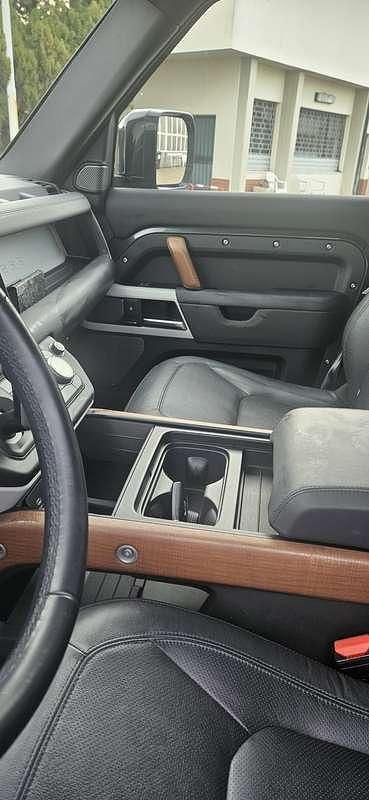 Usata Land Rover Defender 241 CV (177 kW) 2023 Grigio SUV