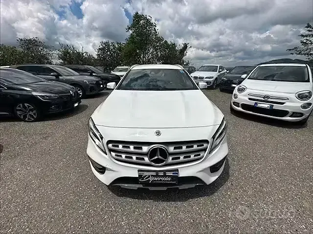 Usata Mercedes GLA200 Premium 136 CV (100 kW) 2018 Bianco SUV