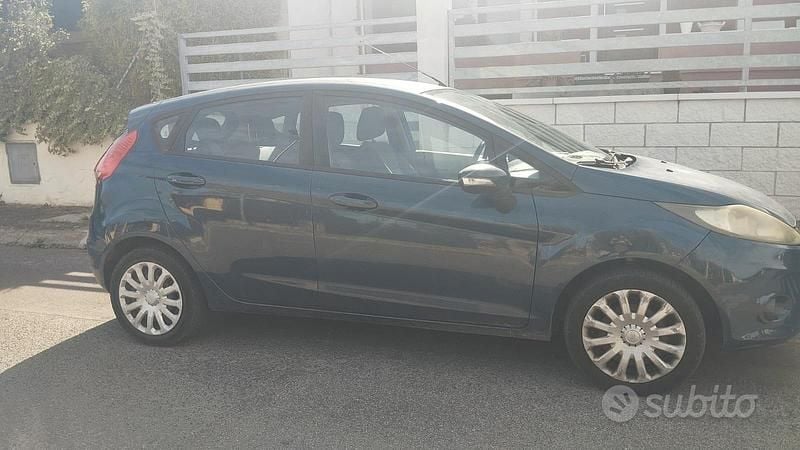 Usata Ford Fiesta 2009 Blu Berlina