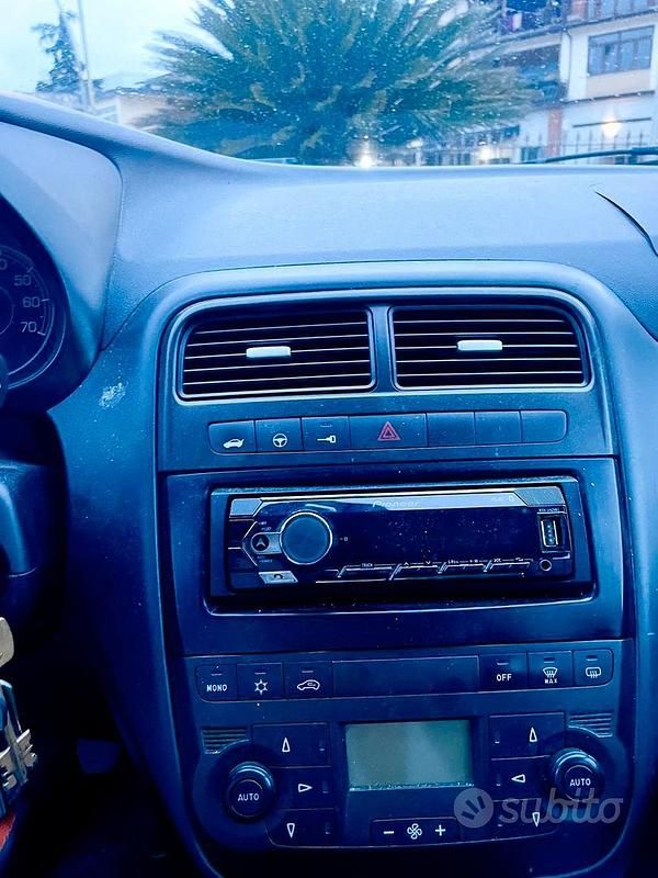 Usata Fiat Grande Punto 75 CV (55 kW) 2007 Nero Utilitaria