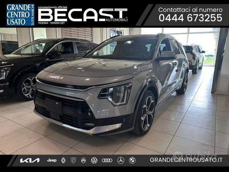 Grigio metallizzato Nuova 2025 Kia Niro SUV | 35.900 € - Immagine 1/4