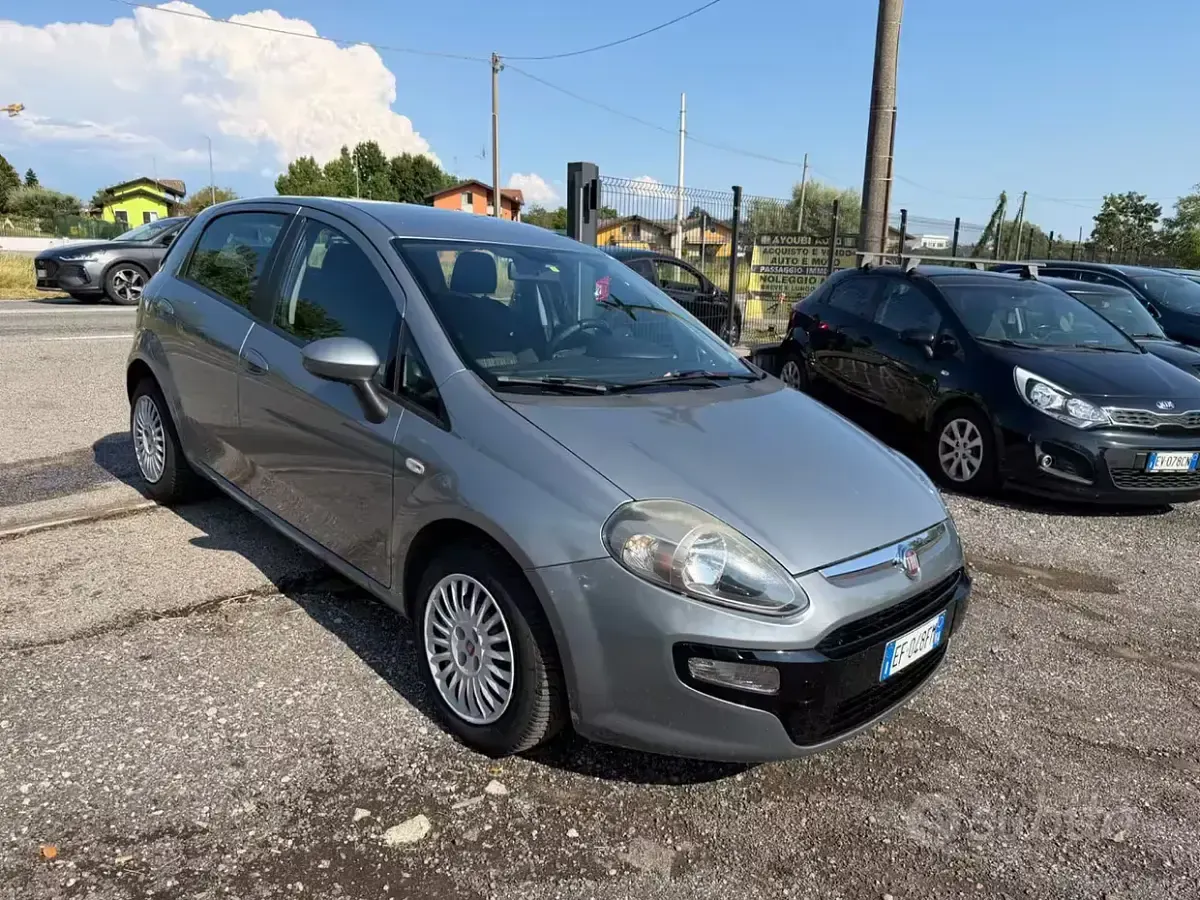 Usata Fiat Punto Evo Dynamic 69 CV (50 kW) 2011 Grigio Utilitaria