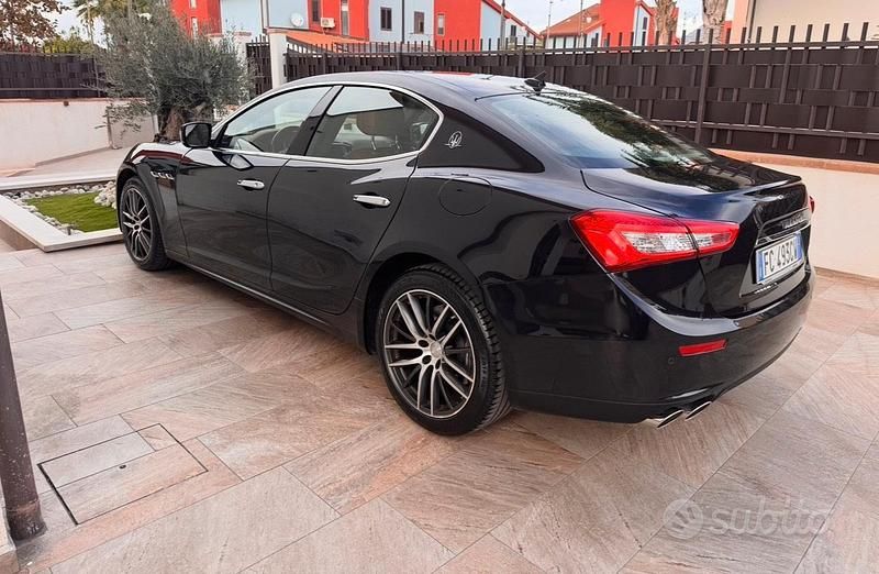 Usata Maserati Ghibli 275 CV (202 kW) 2015 Nero Berlina