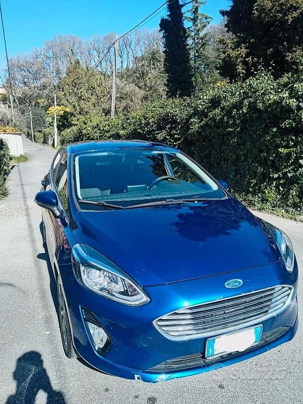 Usata Ford Fiesta Titanium 85 CV (62 kW) 2018 Blu Utilitaria