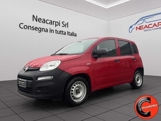 Usata Fiat Panda Pop 80 CV (58 kW) 2016 Rosso pastello Furgone