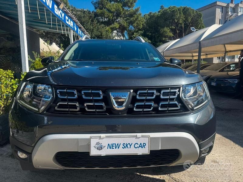 Usata Dacia Duster Comfort 101 CV (74 kW) 2021 Grigio SUV