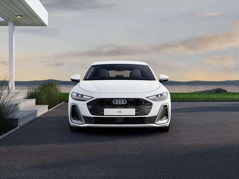 Nuova Audi A5 S-Line 252 CV (185 kW) 2025 Bianco arkona Berlina