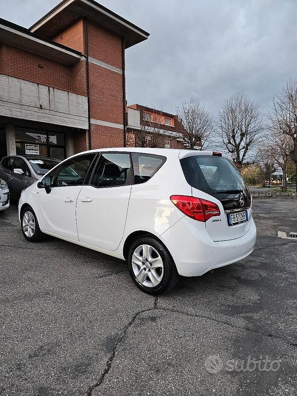 Usata Opel Meriva 120 CV (88 kW) 2017 Bianco Monovolume