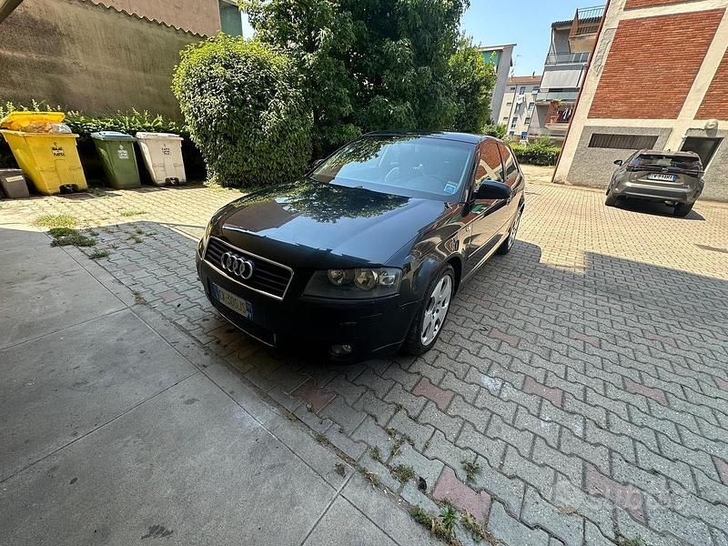 Blu Usata 2004 Audi A3 Coupé | 2700 € (Buon prezzo) - Immagine 1/4