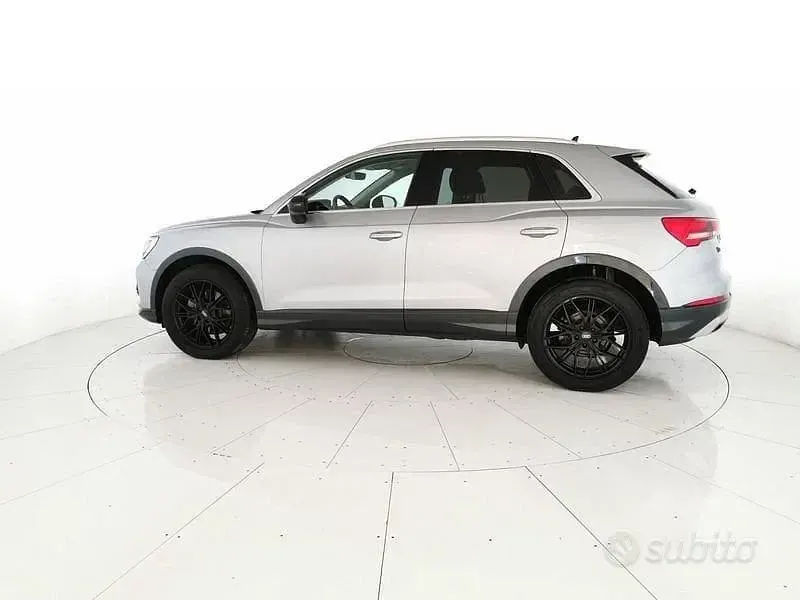Usata Audi Q3 Business 190 CV (139 kW) 2019 Argento SUV