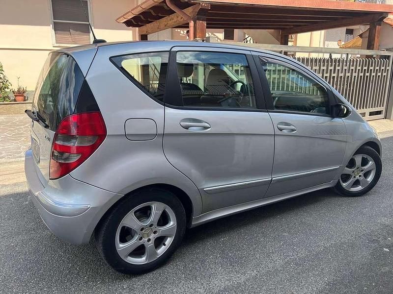 Usata Mercedes A180 Avantgarde 109 CV (80 kW) 2007 Argento Monovolume