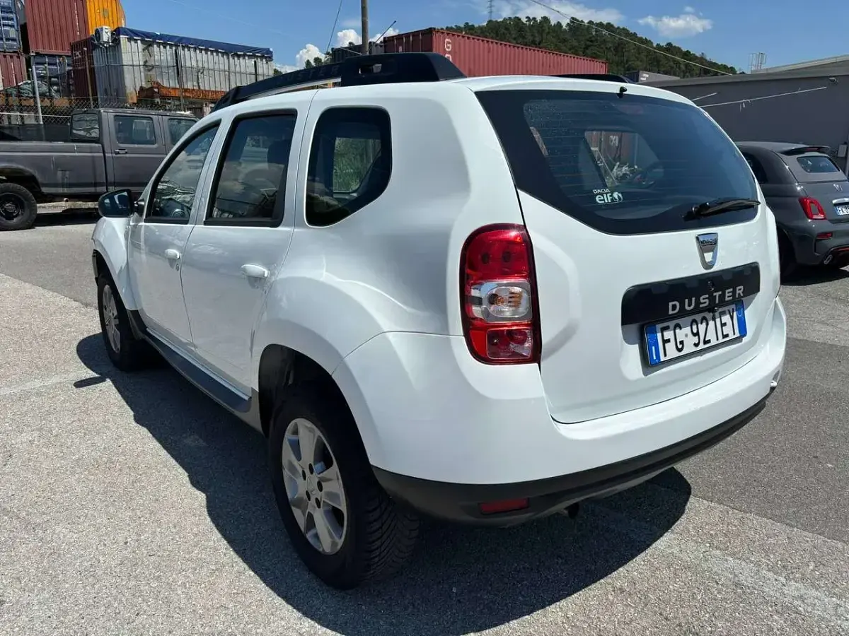 Usata Dacia Duster Black Shadow 109 CV (80 kW) 2016 Bianco SUV