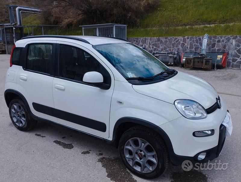 Usata Fiat Panda 4x4 75 CV (55 kW) 2013 Bianco Utilitaria