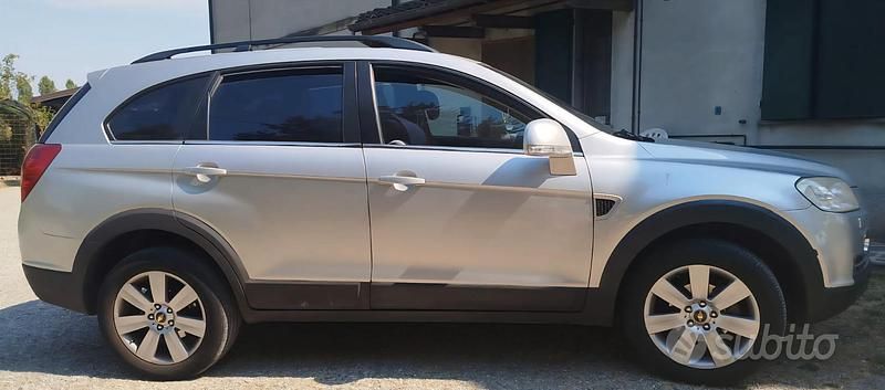Usata Chevrolet Captiva LT 150 CV (110 kW) 2007 Argento SUV