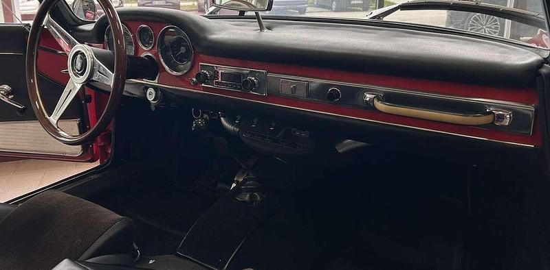 Usata Fiat 1500 71 CV (52 kW) 1964 Rosso Cabrio