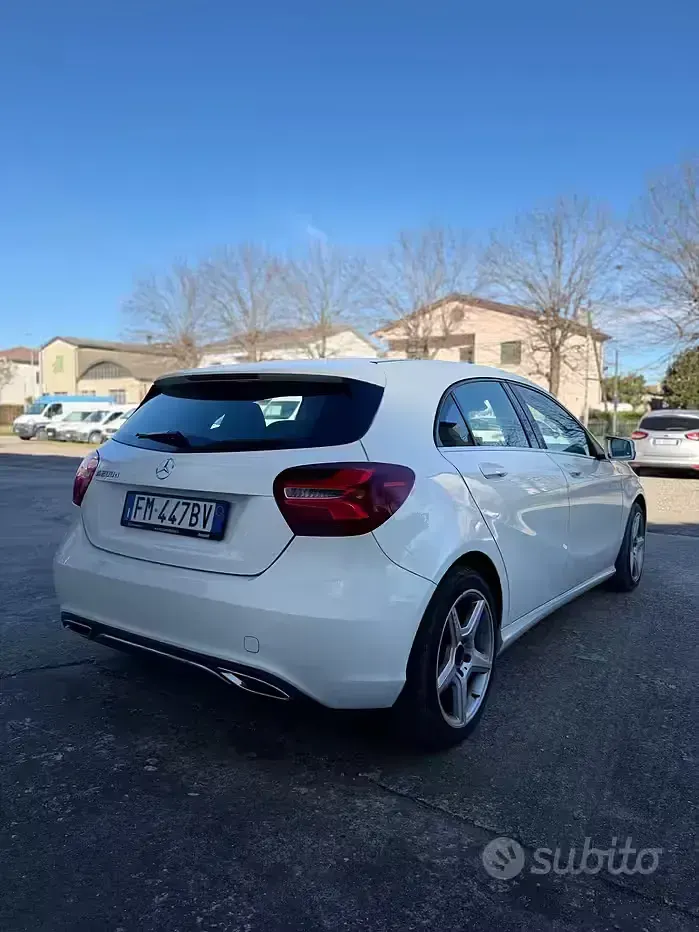 Usata Mercedes A200 Premium 136 CV (100 kW) 2017 Bianco Berlina