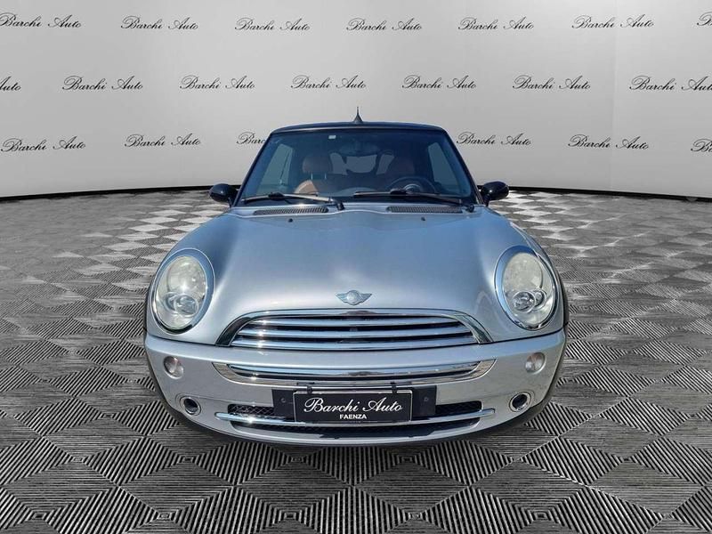 Argento Usata 2007 Mini One Cabriolet Cabrio | 7900 € (Buon prezzo) - Immagine 1/4