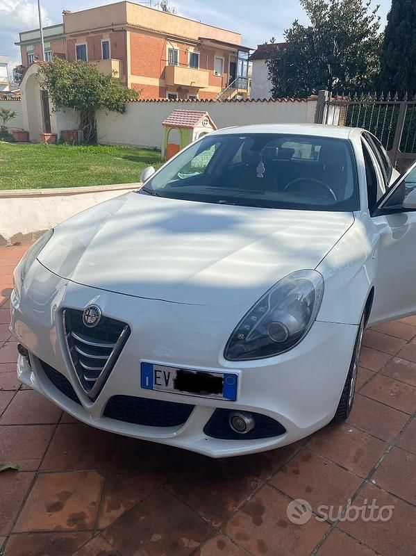 Usata Alfa Romeo Giulietta 120 CV (88 kW) 2014 Bianco Utilitaria