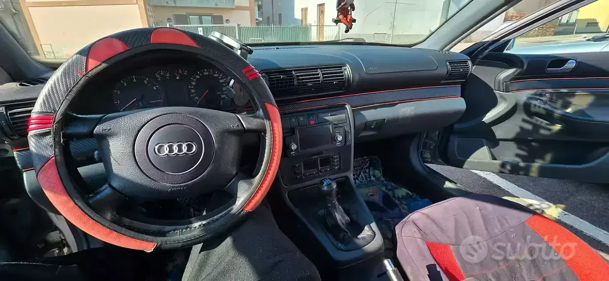 Usata Audi A4 125 CV (91 kW) 1998 Grigio Berlina