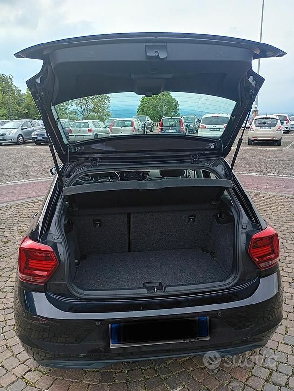 Usata VW Polo 95 CV (69 kW) 2018 Nero Utilitaria