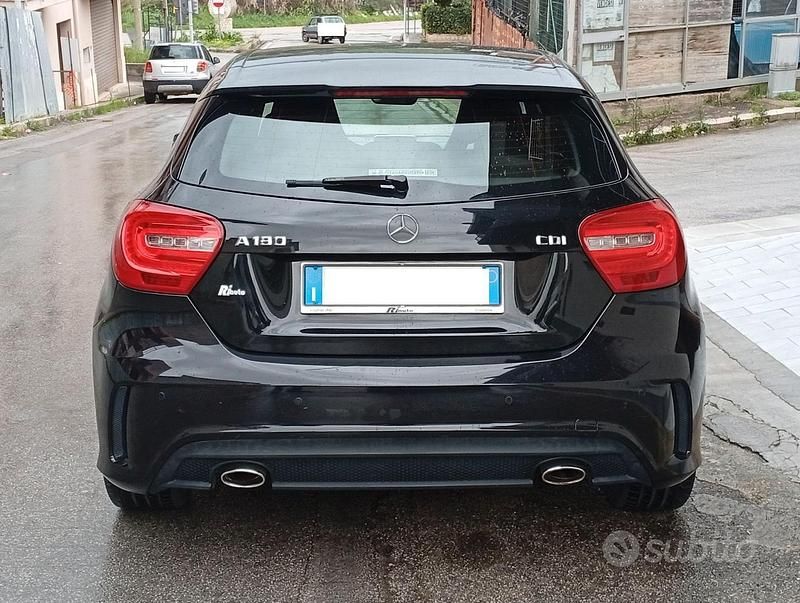 Usata Mercedes A180 AMG 110 CV (80 kW) 2015 Nero Berlina