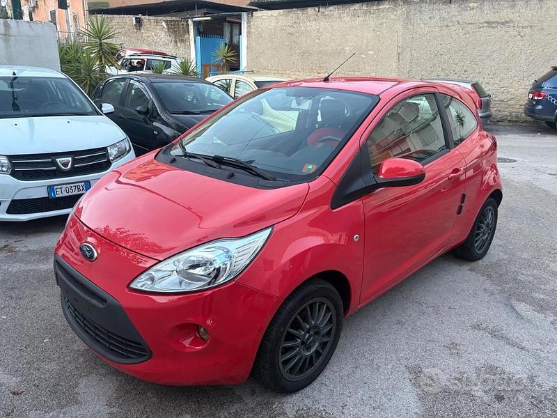 Rosso Usata 2009 Ford Ka Titanium Tre volumi | 2999 € (Ottimo prezzo) - Immagine 1/4