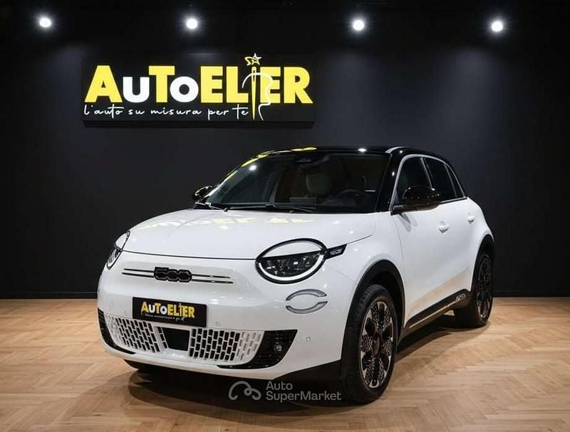 Nuova Fiat 600 La Prima 110 CV (80 kW) 2026 Bicolore SUV
