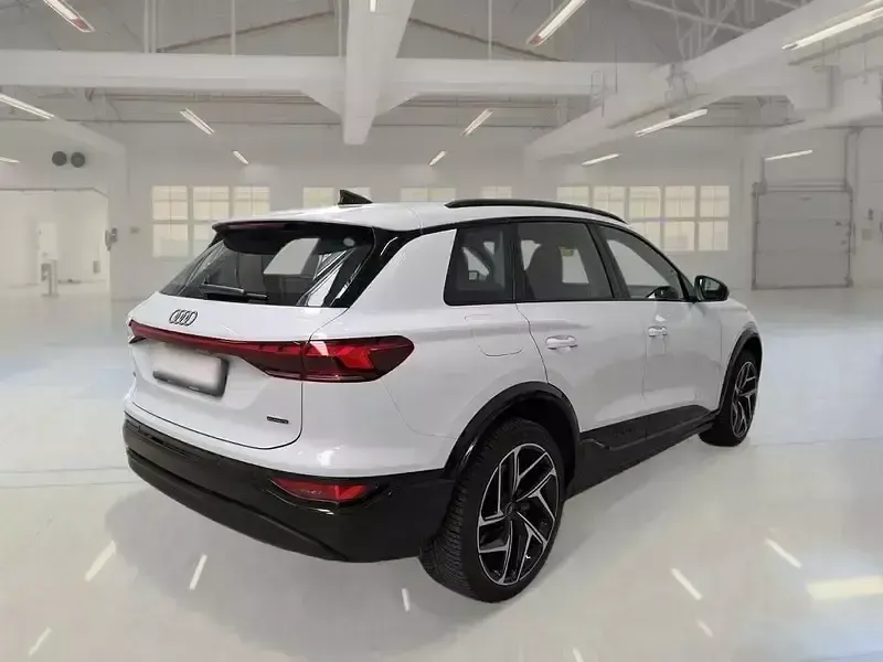 Nuova Audi Q6 e-tron Advanced 119 kW (163 CV) 2026 SUV