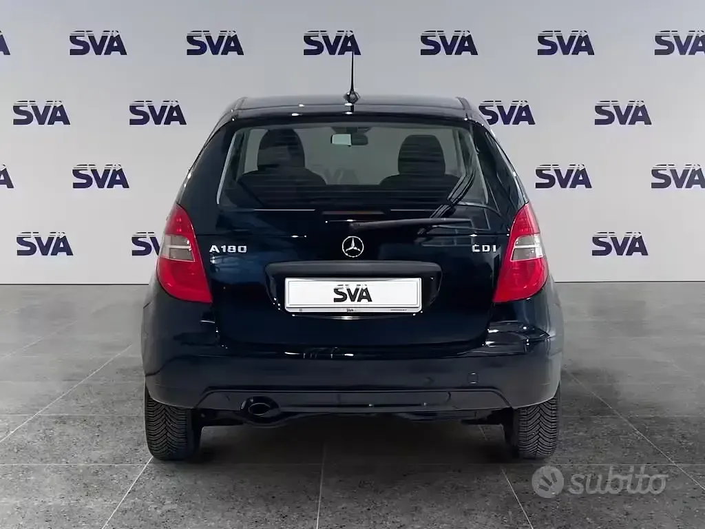 Usata Mercedes A180 Executive 109 CV (80 kW) 2013 Nero Utilitaria