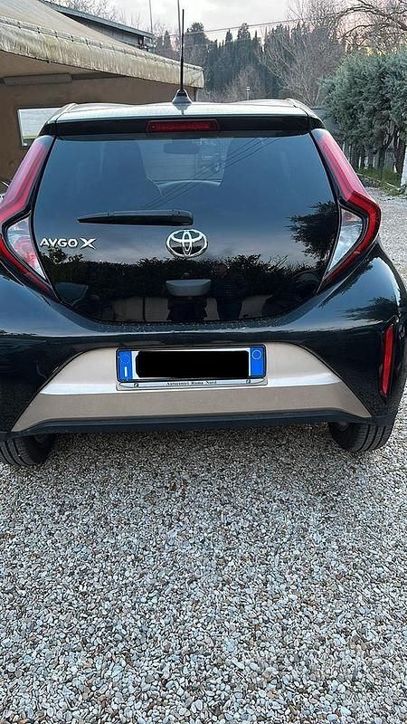 Usata Toyota Aygo X Trend 72 CV (52 kW) 2022 Giallo SUV