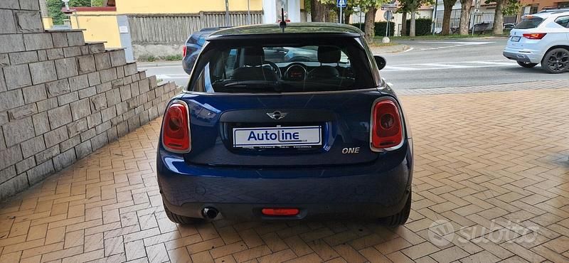 Usata Mini ONE 75 CV (55 kW) 2015 Blu Utilitaria