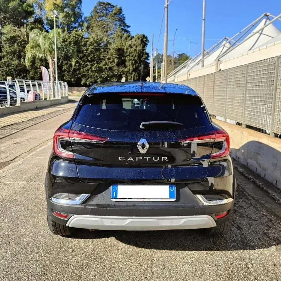 Usata Renault Captur Intens 101 CV (74 kW) 2022 Nero SUV