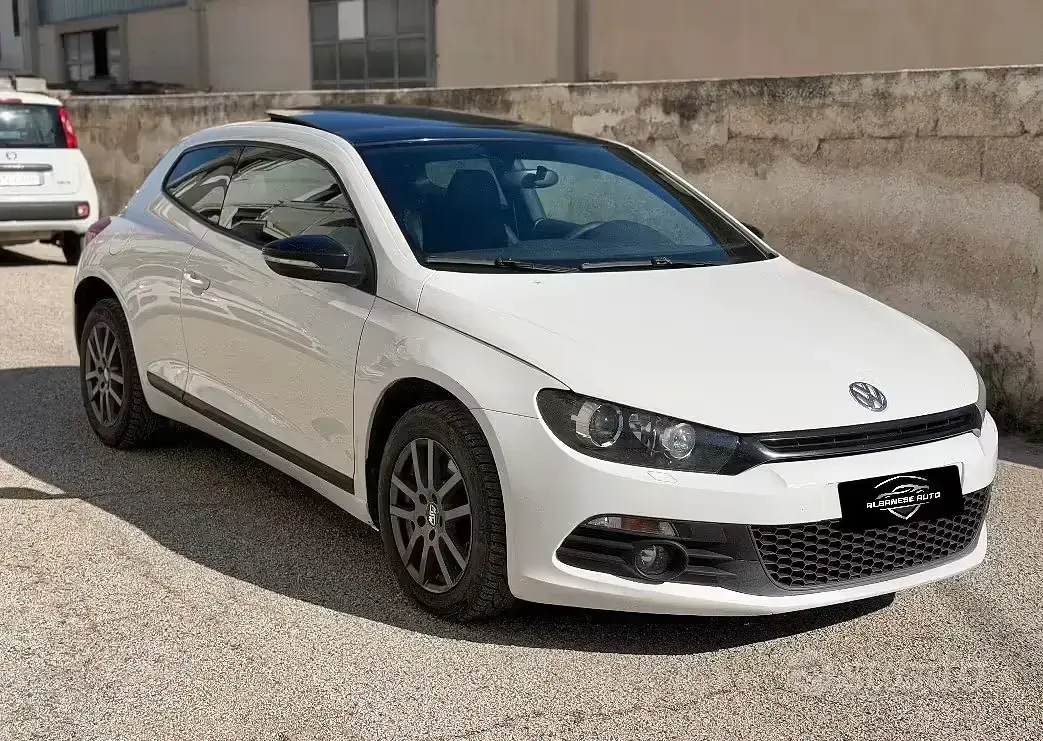Begagnad VW Scirocco 170 HK (125 kW) 2012 Vit Sportkupé