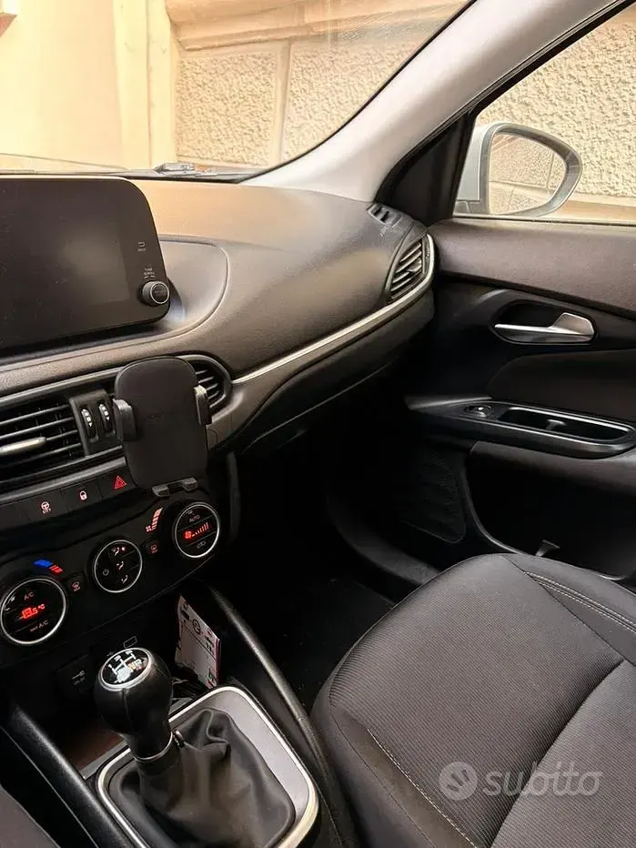 Usata Fiat Tipo 95 CV (69 kW) 2020 Grigio Monovolume