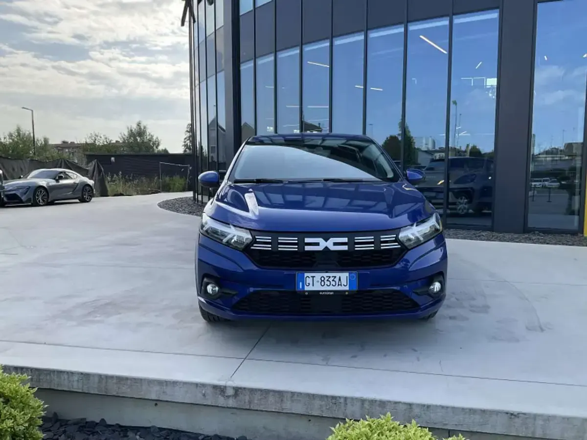 Usata Dacia Sandero Essentiel 67 CV (49 kW) 2024 Blu/azzurro Berlina