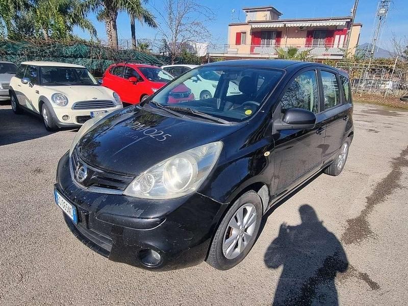 Usata Nissan Note Acenta 90 CV (66 kW) 2011 Nero Utilitaria