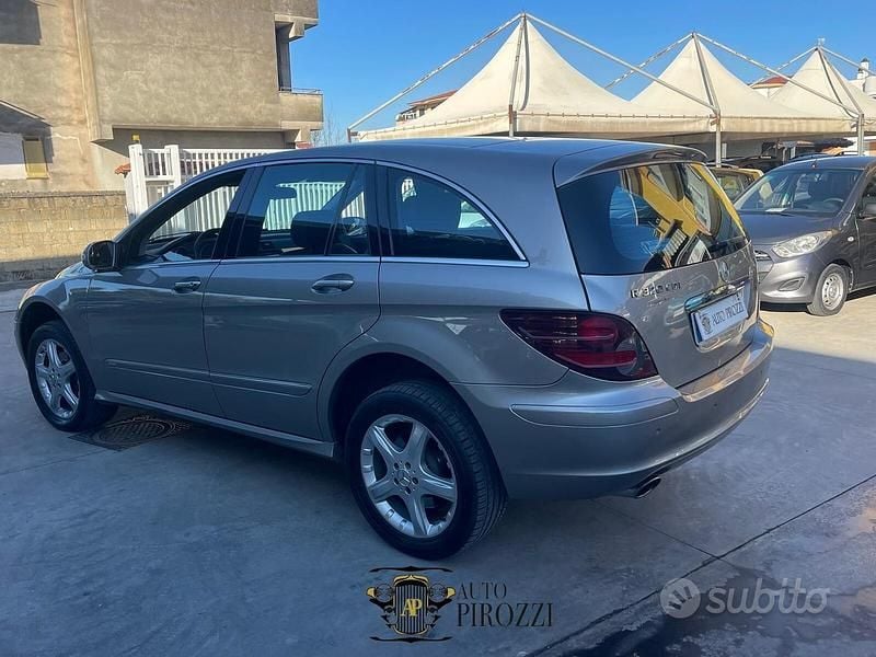 Occasion Mercedes R320 225 ch (165 kW) 2008 Noir Monospace