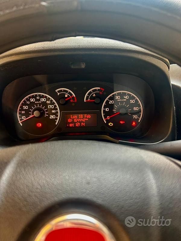 Usata Fiat Qubo Trekking 75 CV (55 kW) 2014 Grigio Monovolume