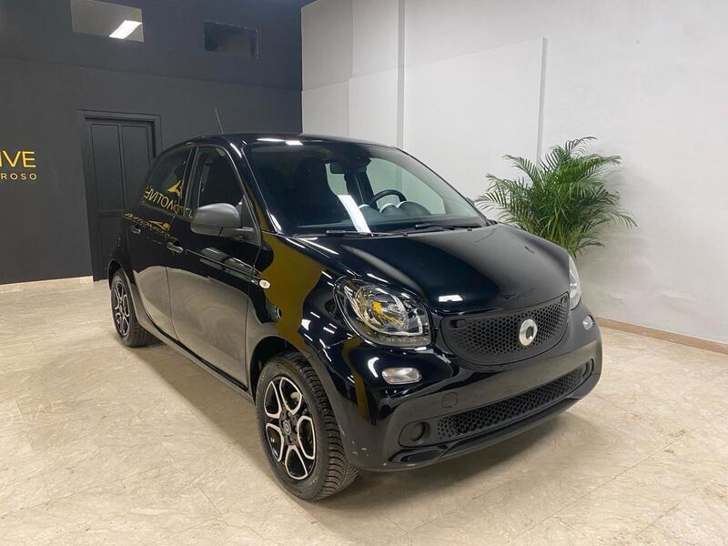 Usato 2017 Smart ForFour 1.0 Benzin 71 CV (10.499 €)